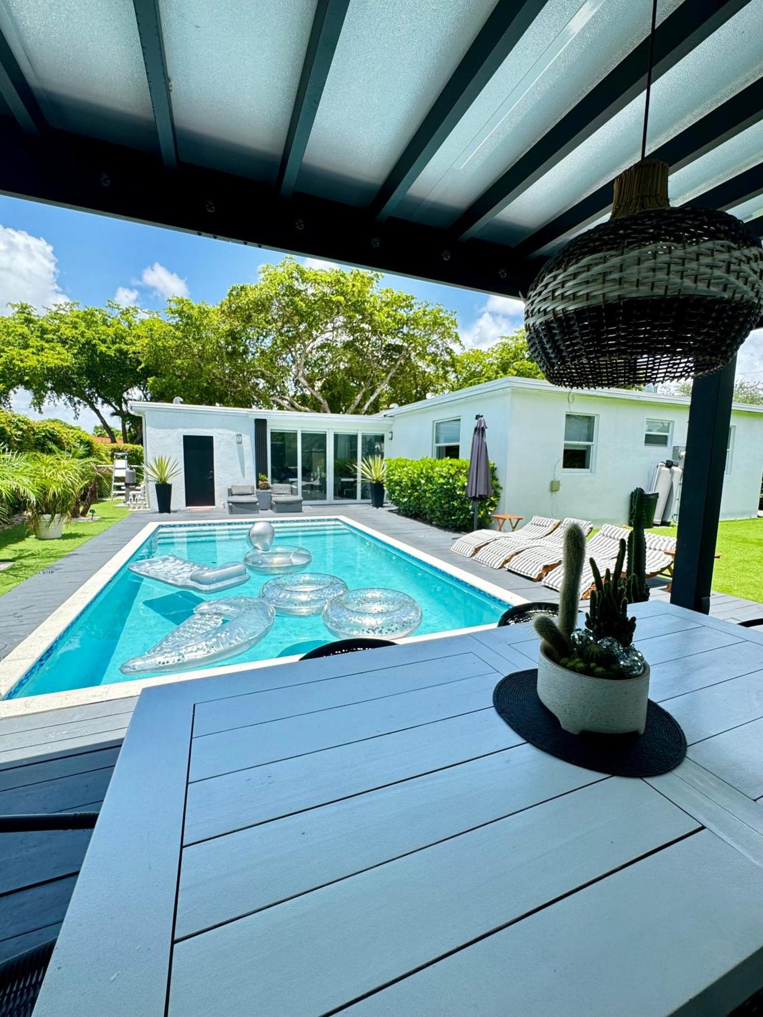 Pura Vida Villa Miami Buitenkant foto